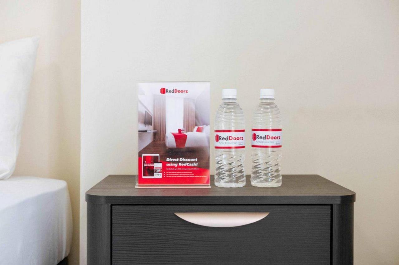 Reddoorz Apartment @ Sentul Tower Богор Экстерьер фото