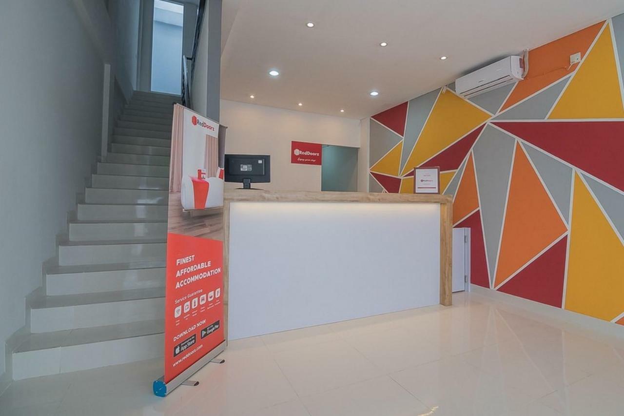 Reddoorz Apartment @ Sentul Tower Богор Экстерьер фото